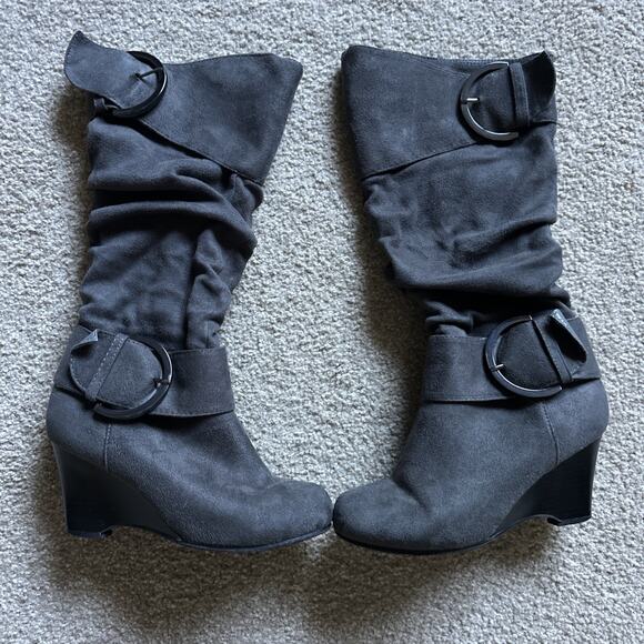Journee Collection Gray Suede Wedge Zip Up Boots w/Buckle Accents Women’s Size 6 - Picture 1 of 12